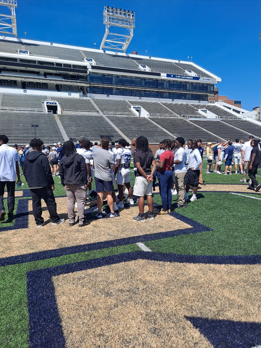 Ali Nelson tweet media