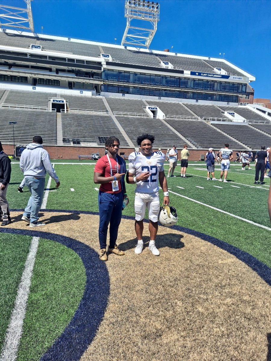 Ali Nelson tweet media