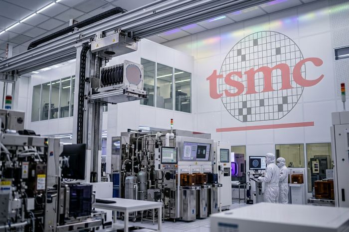 DivergentCIO's tweet image. AI Chip Demand Soars as TSMC Revenue Surges 35% coruzant.com/news/ai-chip-d… #Chip #Hardware #Earnings #AI #Manufacturing #Taiwan #Growth #DataCenter #Coruzant #TheDigitalExecutive