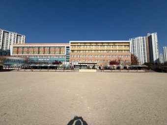 自由の声(자유의 목소리) tweet media