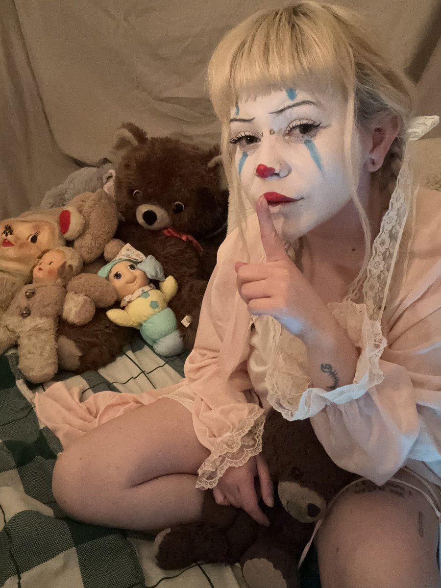 milk carton angel tweet media