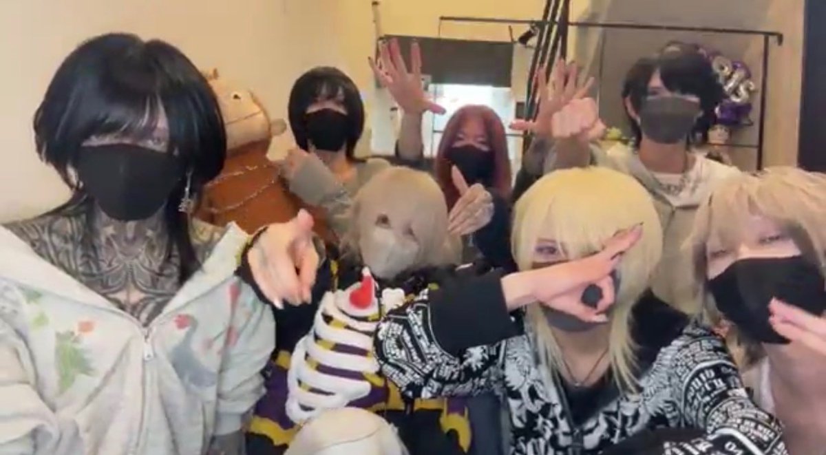 izzy.exe tweet media