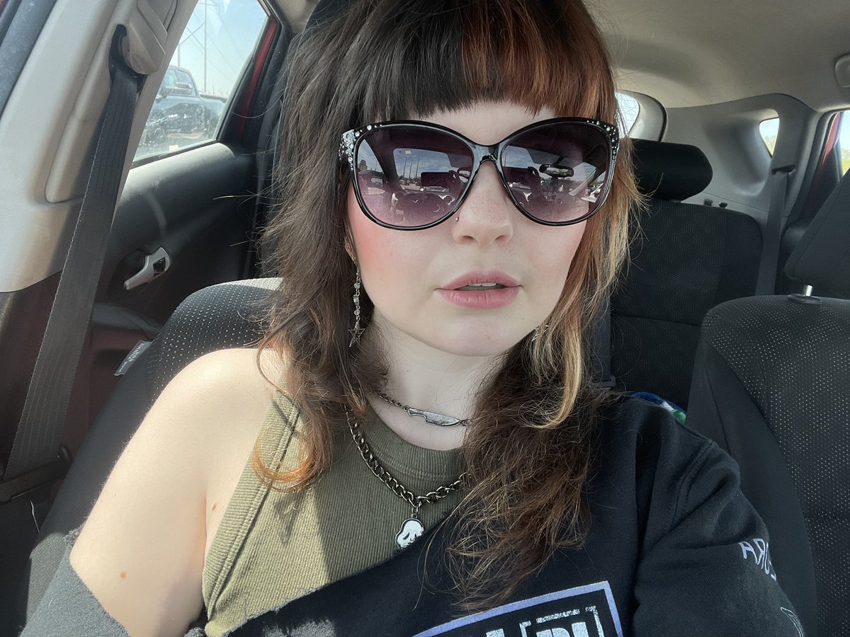 rissi / richie 🦧 tweet media