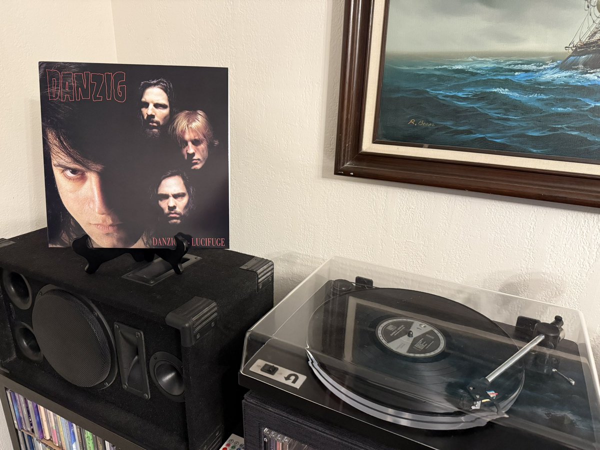 FFMonthly's tweet image. I let the banana peels and jungle ropes screams get the best of me at the record store today. Honestly 1 of the 2 good Danzig records that I like outside proper Misfits: Some rockin riffs ⚔️🤌🤘#Tampa #Bikin #Excursions #Danzig #Vinyl