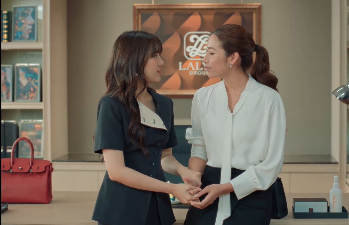 Dxxa2424's tweet image. I see three divas

#Yesterday