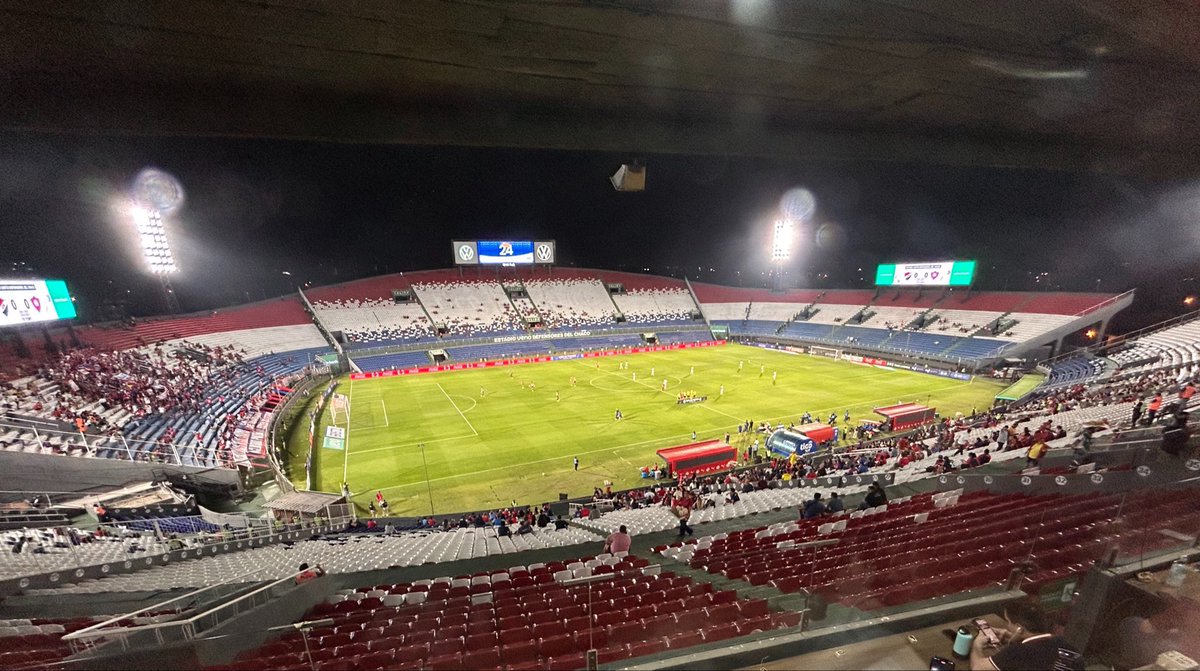 Lloraron todo el torneo con el tema de las entradas y popularidad jajajajajaja en su primer partido del torneo fuera de la olla y en asuncion hacen esto jajajajaja la hinchada más vende humo del Paraguay jajajajajajajajaja🥶🥶🥶🥶🥶🥶🥶🥶🥶🥶