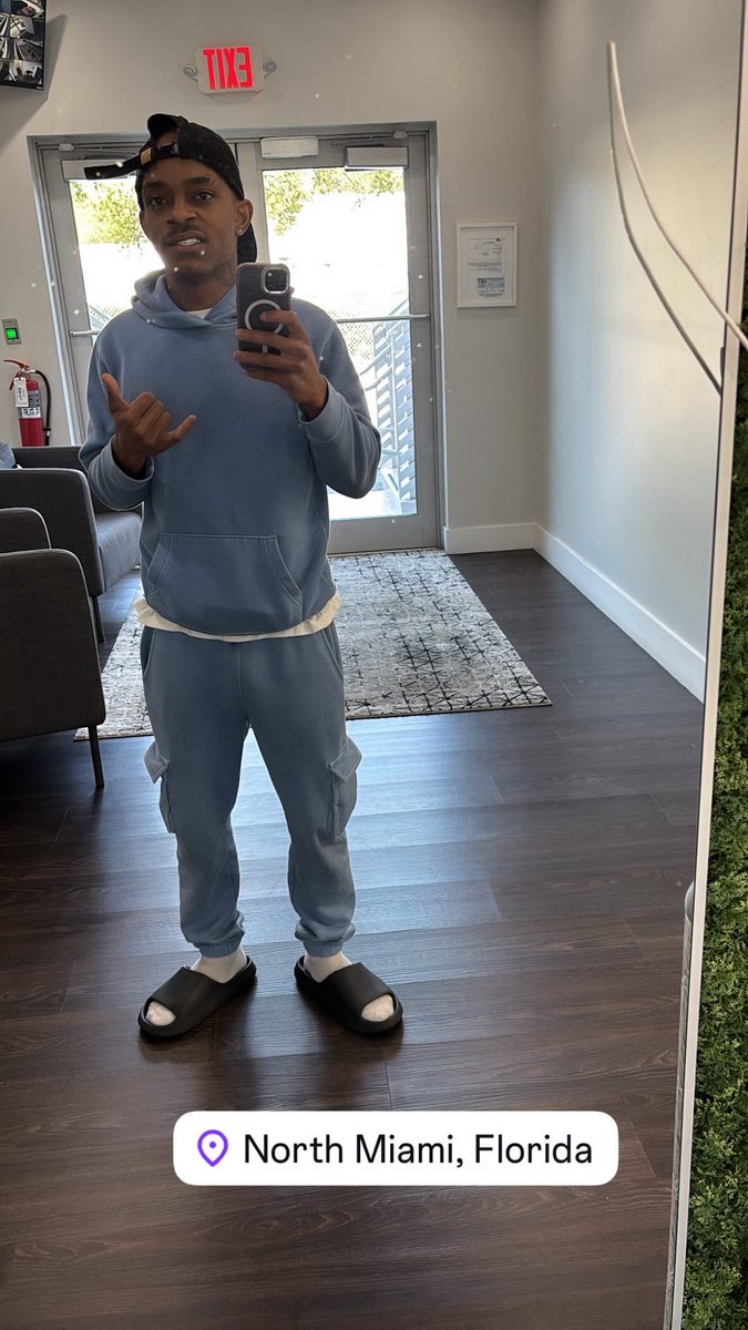 Never gotta chance to show my new smile on this ho😁😁🦅