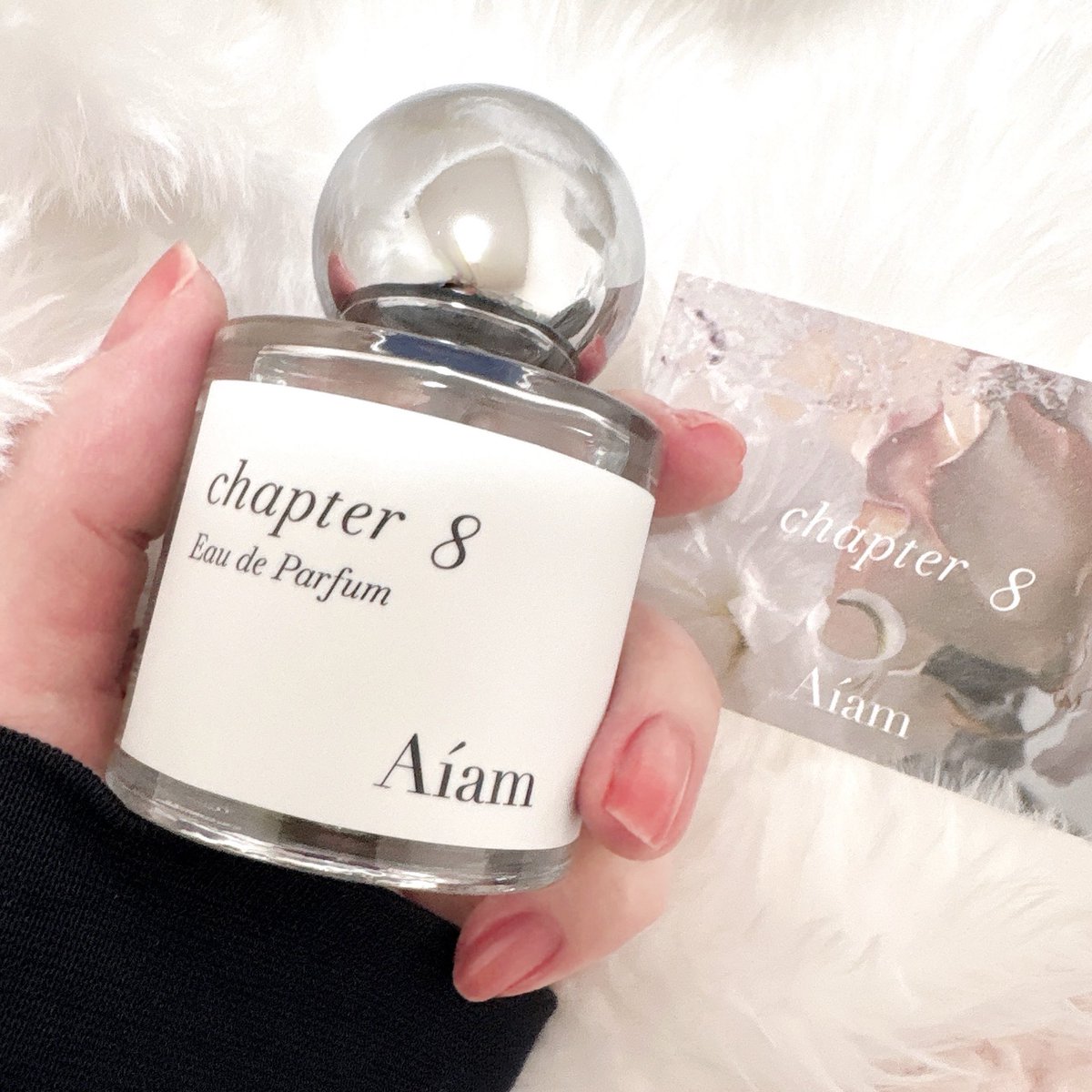 ssurrom777's tweet image. 母の日に
ちょっと特別な香りを✨🥹
chapter 8はふわっとやさしくて、普段あまり香水をつけない人でも使いやすい印象…
いつもありがとうの気持ちを
香りでも届けられる気がする、そんな一本です…  #gifted