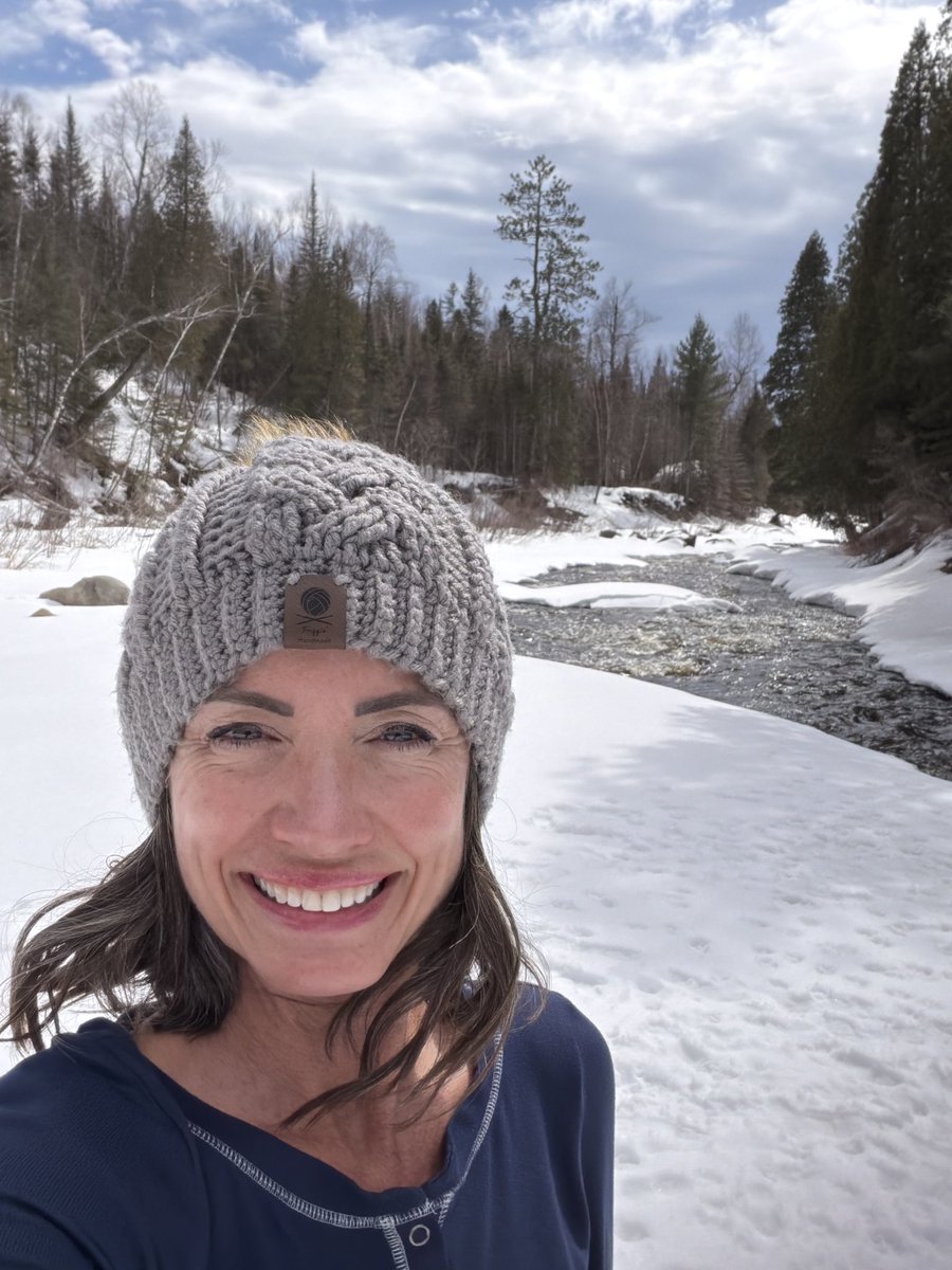 Liberty53000_'s tweet photo. Another dreamy day chasing icy waterfalls before the storms roll in. I can feel the winds shifting. The weather it is a changinโ !! ;) ๐โ๏ธโ๏ธ #tettegouche #gitchegumee #northshore #birthdaycountdown https://t.co/93eN4chWZr