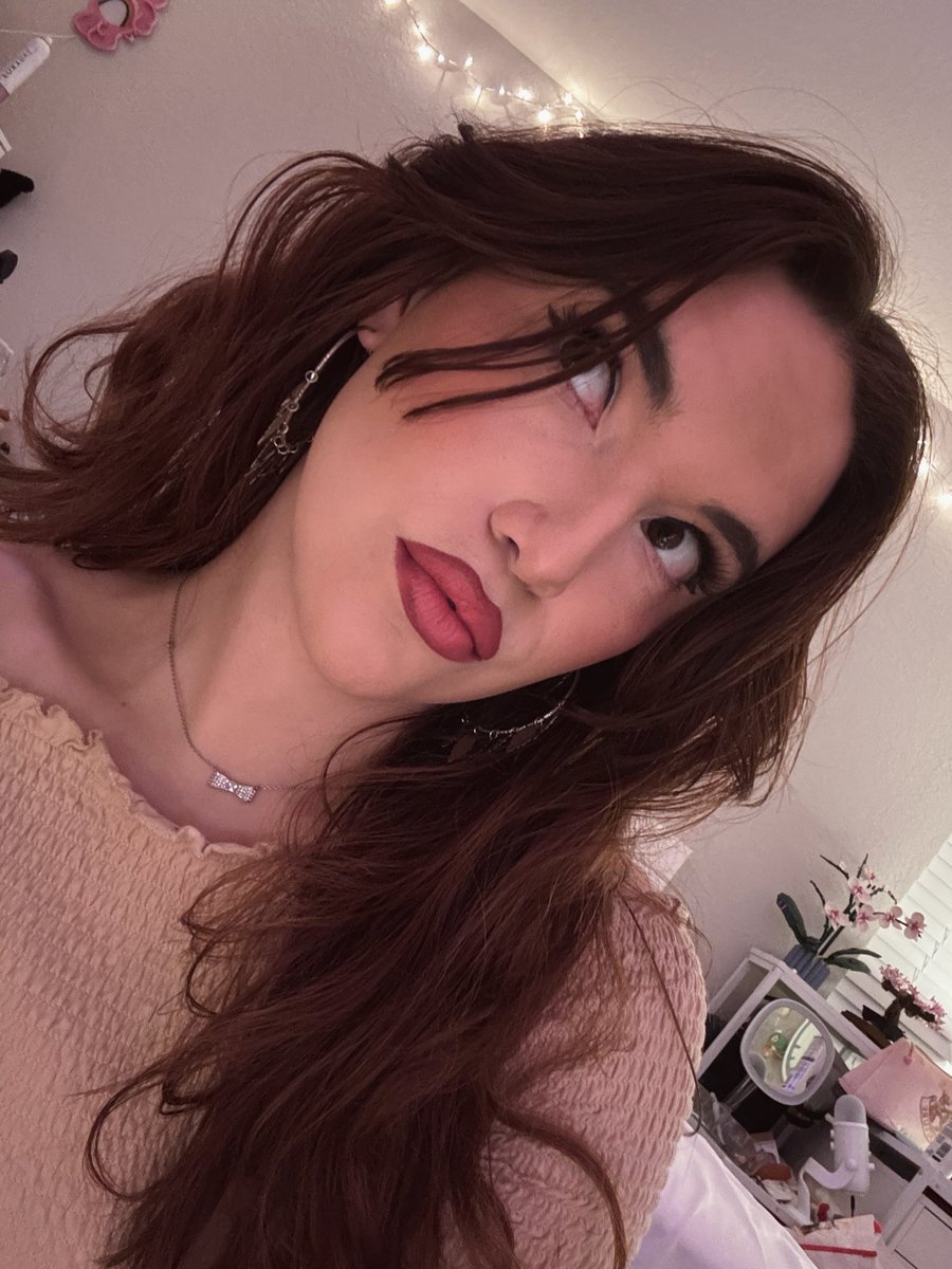 raywantsfoodlol's tweet image. mwah💋💋 #trans #lgbt #transgirl #transgender #transwoman