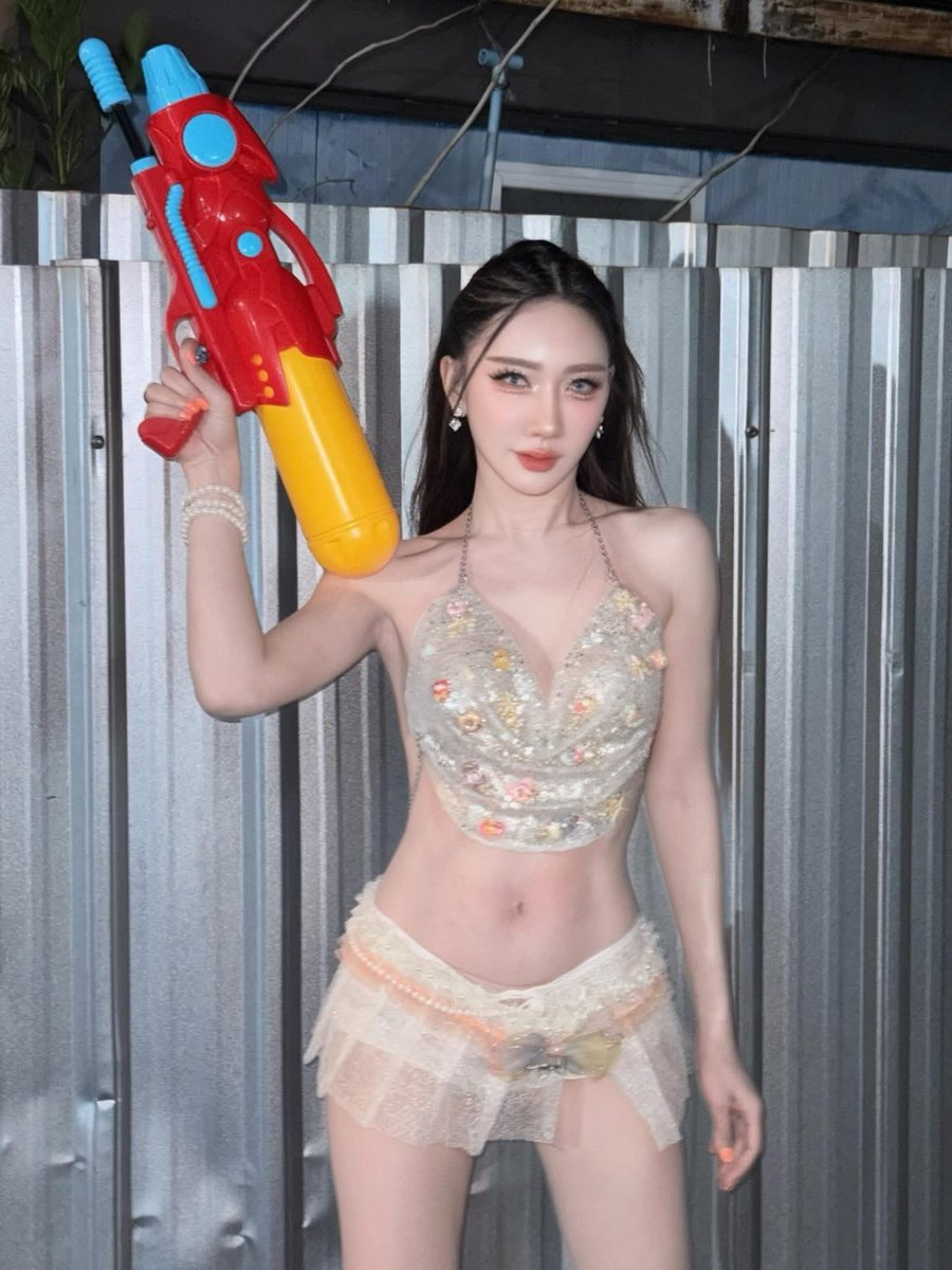 น่าเย็ด tweet media