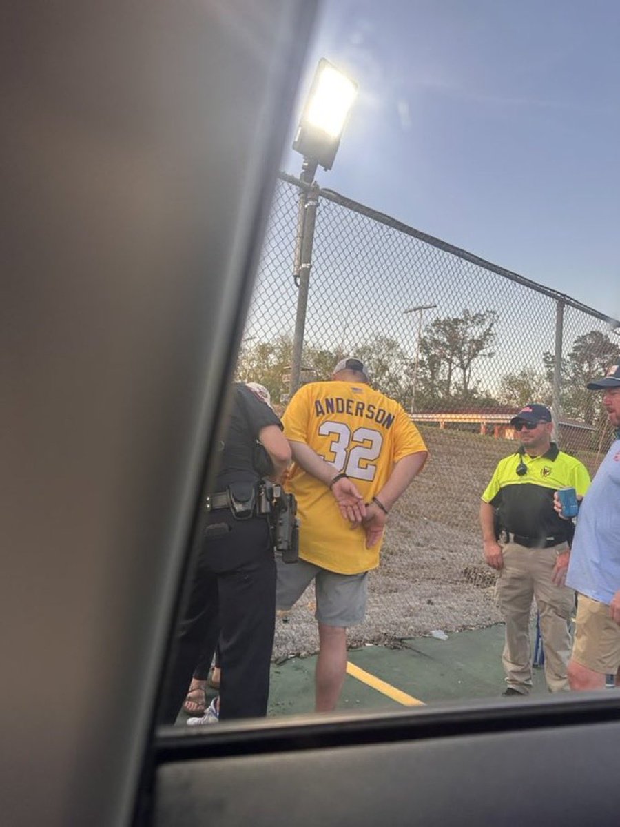 Everything Ole Miss tweet media