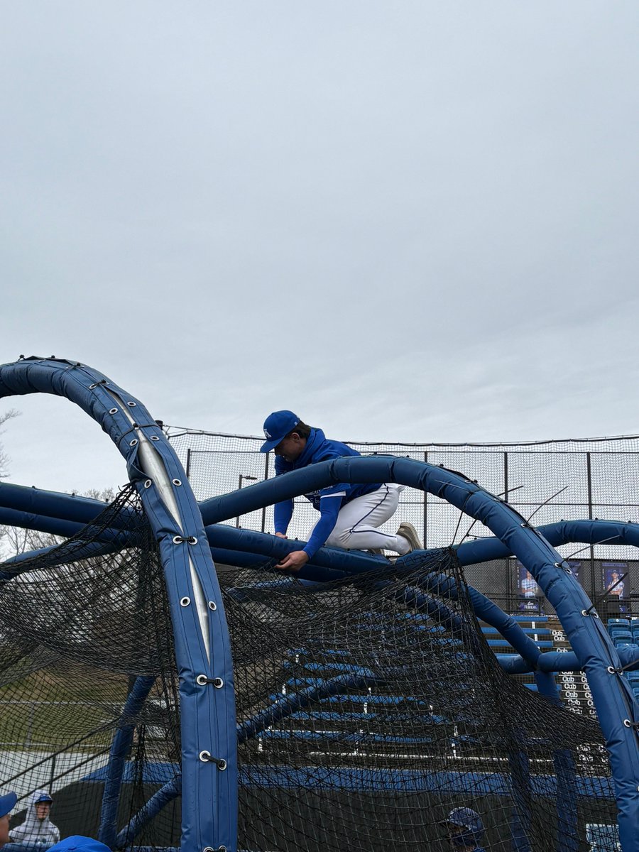 wilschirps's tweet image. A tradition like no other….. 3 years in a row for our senior captain, 5 in a row for the family ⁦@TonkaBaseball_1⁩ #grinders