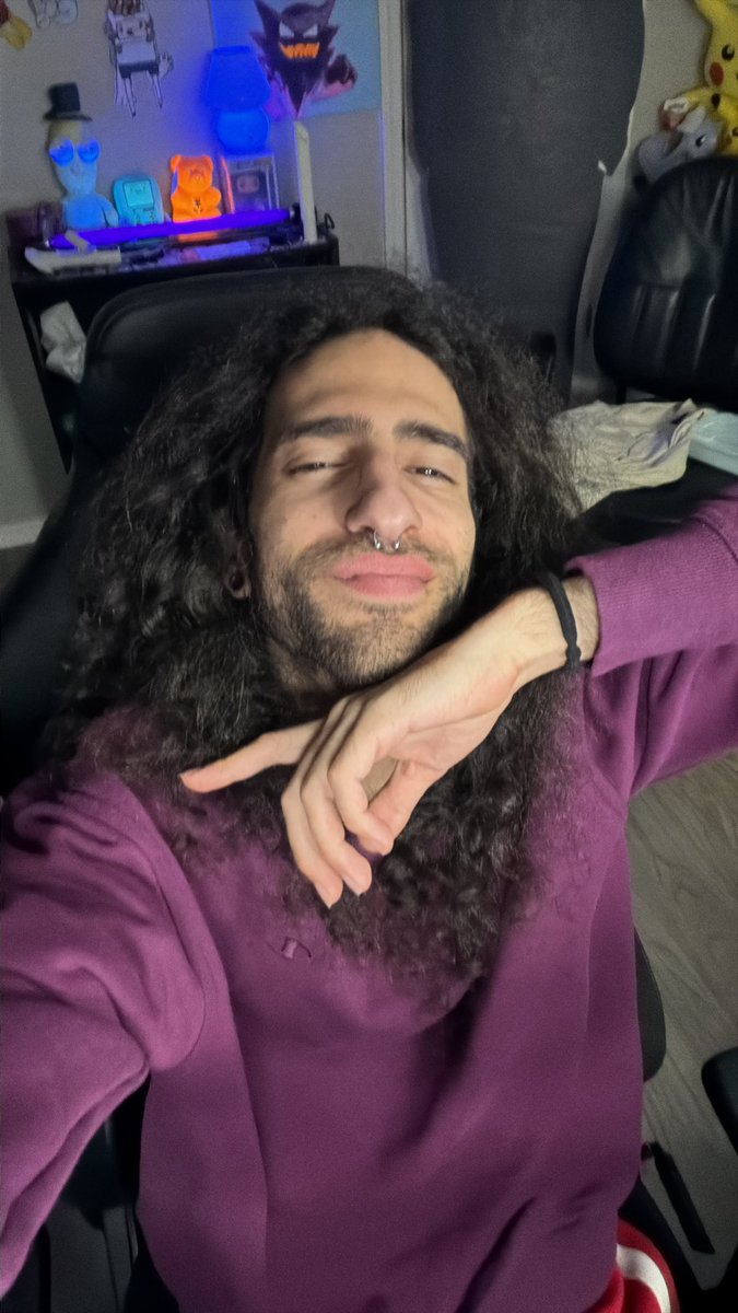 come join us for Marvel Rivals right meow (u can tell how high i am😭)
Twitch.tv/serax999