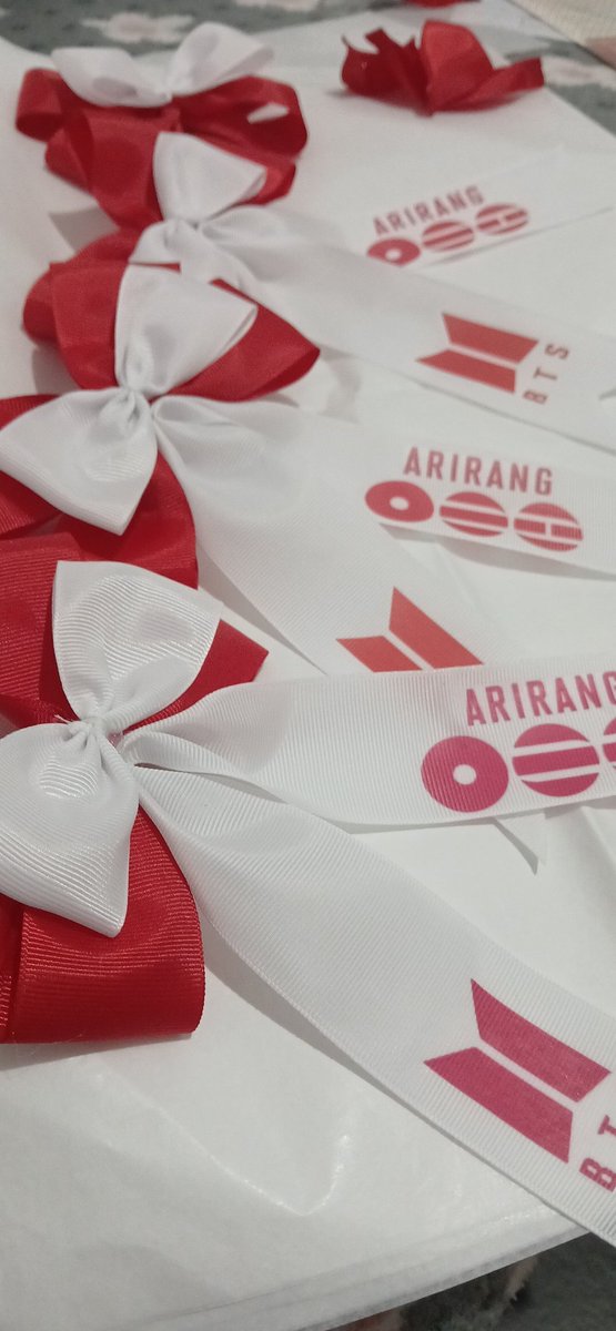 𝒟𝒶𝓃𝒹𝒶⁷🧁⊙⊝⊜ VAI VER O BTS tweet media