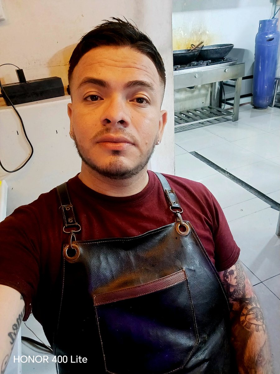 Elvis Napravnick celi tweet media