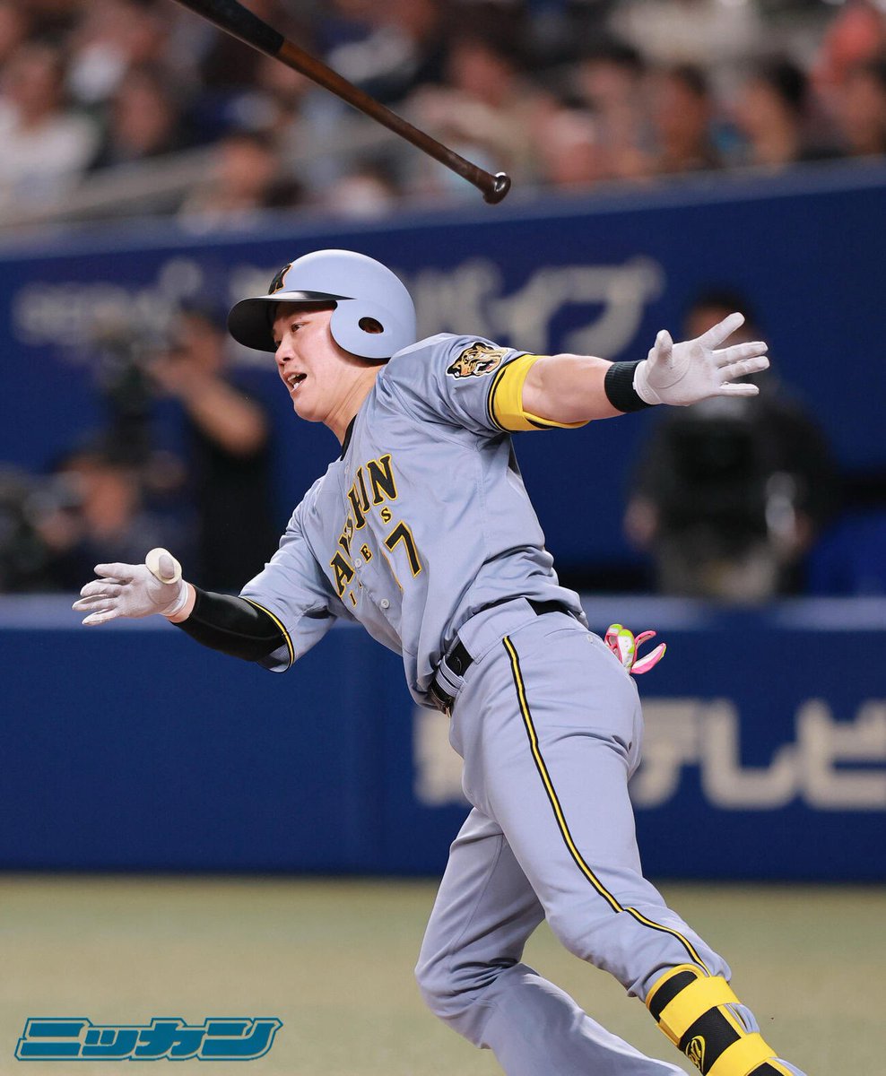中日２回戦で移籍後初安打を放った
#伏見寅威 選手📸
貴重な犠牲フライ、守備でも好プレーがありました✨
#阪神タイガース #tigers
