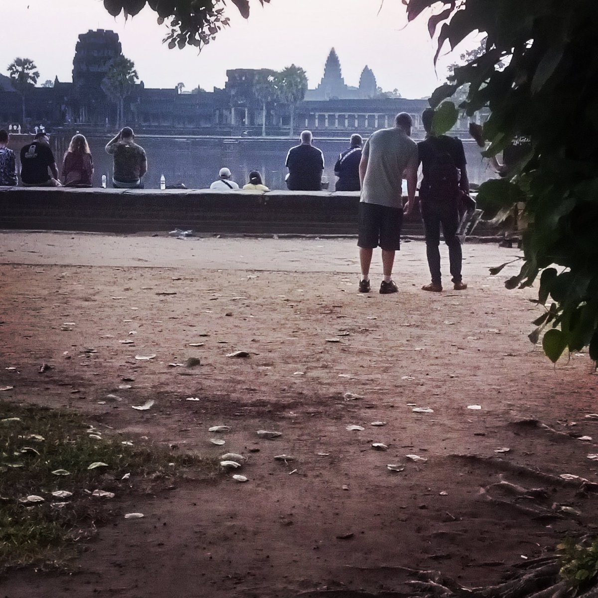 SysokhaSin's tweet photo. Back to 1000 years ago, visit Cambodia 
https://t.co/WFa7wLUAT8 https://t.co/H1H7IPjYre