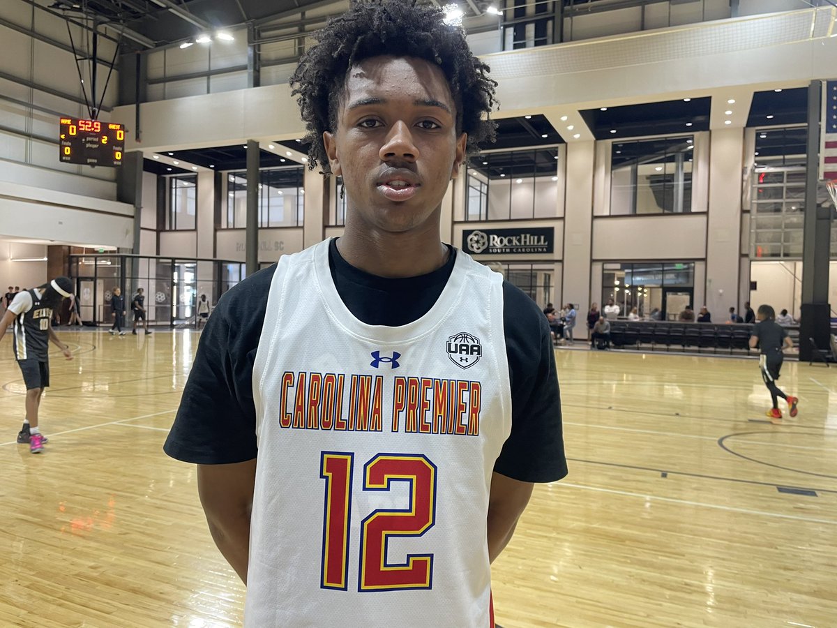 Swanny1973's tweet photo. Several players stood out in performance here at #PhenomGrassrootsTOC in Rock Hill today. 

Checkout the site all next week for coverage.  So much talent in the gym today. 

https://t.co/PW8rv32q8t

@KalebAllen98686 @blakewalk3r @iam_delo1 https://t.co/hLIwPix9AC