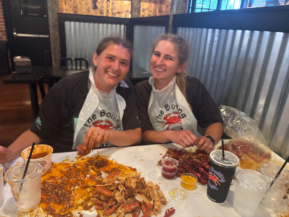 katieha08462737's tweet photo. Post-game crab/crawfish boil.  Yep. https://t.co/AtEDmNmyIc