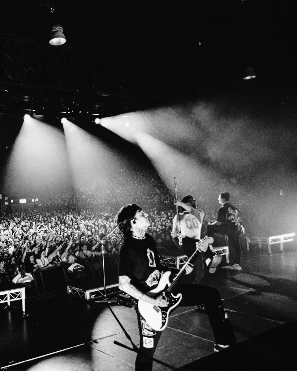 Pierce The Veil tweet media