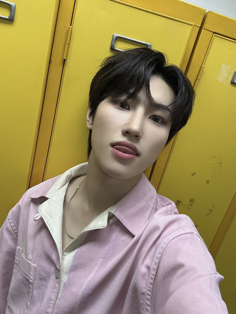 해피선데이🍀

#TNX 
#최태훈 #TAEHUN