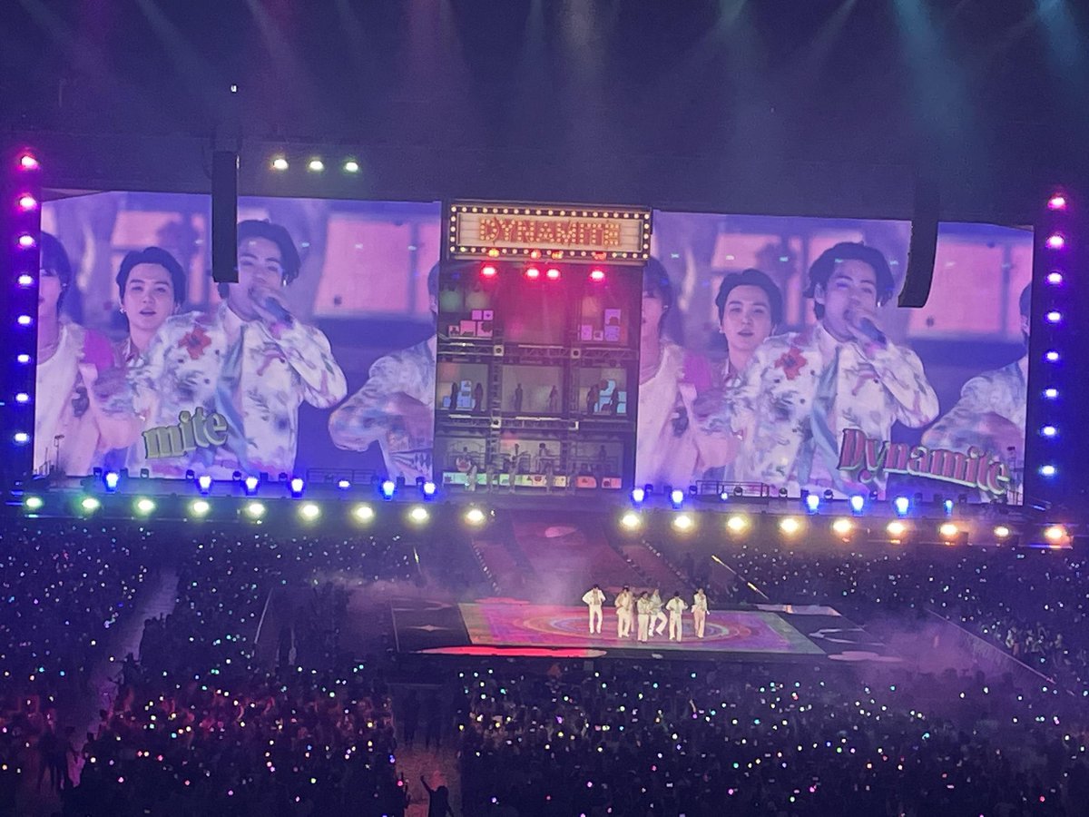 elly 🪼🪭 VAI VER O BTS tweet media