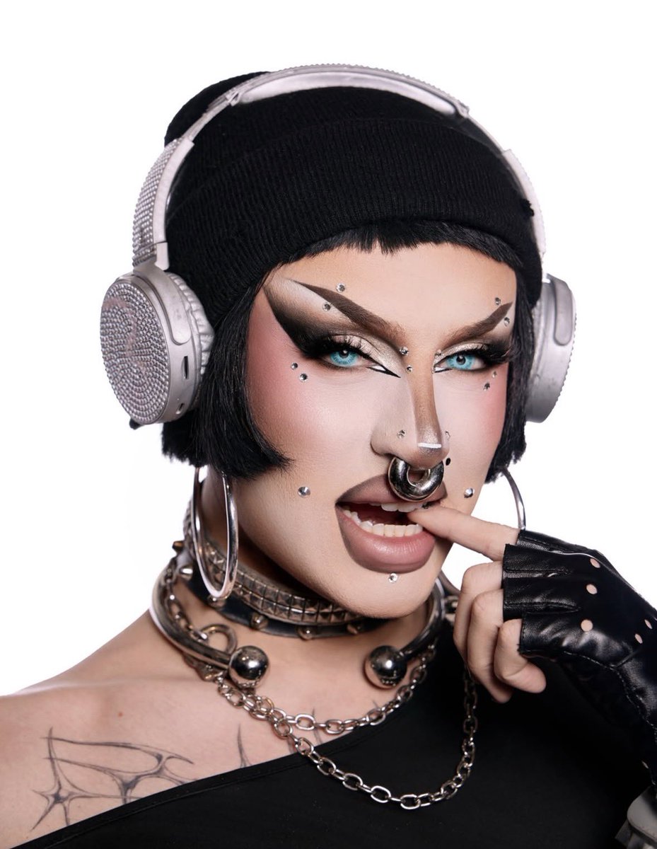 Drag Crave tweet media