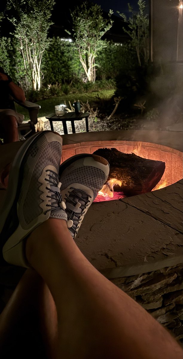 brianarney's tweet photo. @OluKai isn’t just for the water or beach. Enjoying by the fire in Florida. https://t.co/2g57BVeX7W