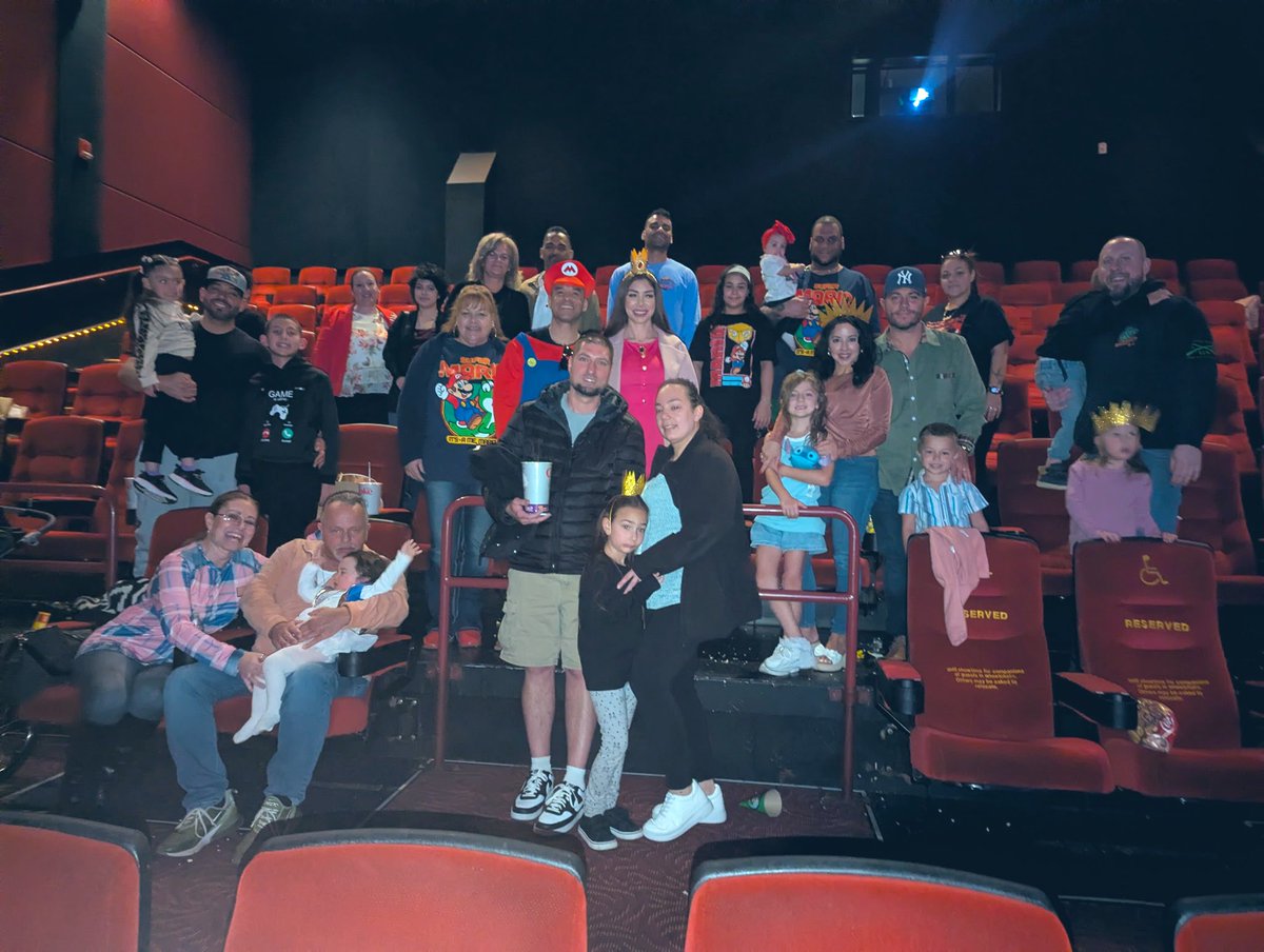 ApeAccountant's tweet image. OUR FIRST #APE OUTING AS AN APE UNIT!! SO HAPPY I GOT MY CREW TOGETHER FOR #MARIO!!! MANY MORE TO COME!! #AMC #GME @RobertM15730901 @CEOAdam @AMCTheatres @supermariomovie @AMCcheerleader @gamestop @greg16676935420 @TheRoaringKitty @cvpayne  @JurassicApe @KatStryker111