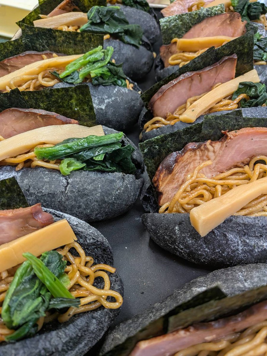 念を込めて作りました🫡
自信持って
仲間を信じて
頑張りましょう💪
#ブントベーカリー
#アルティーリ千葉
#横浜ビーコルセアーズ
#UBUNTU