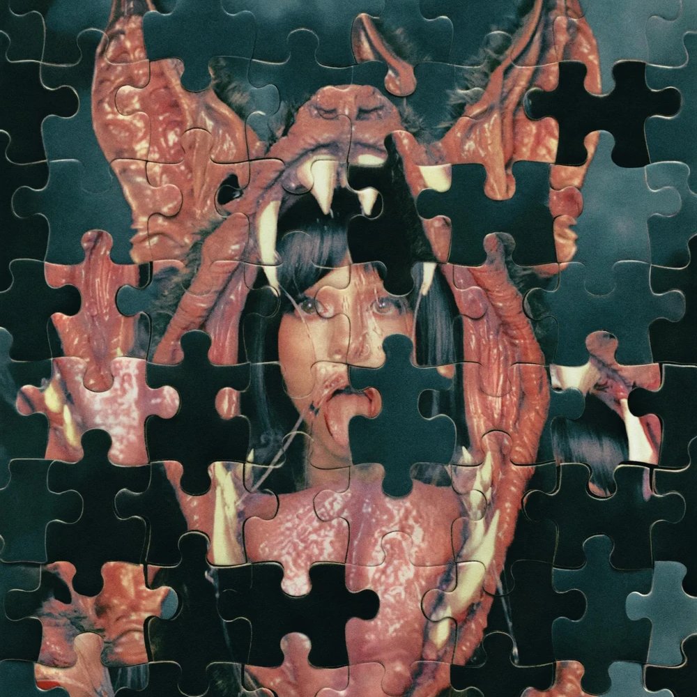 Update Melanie Martinez ⛪ tweet media