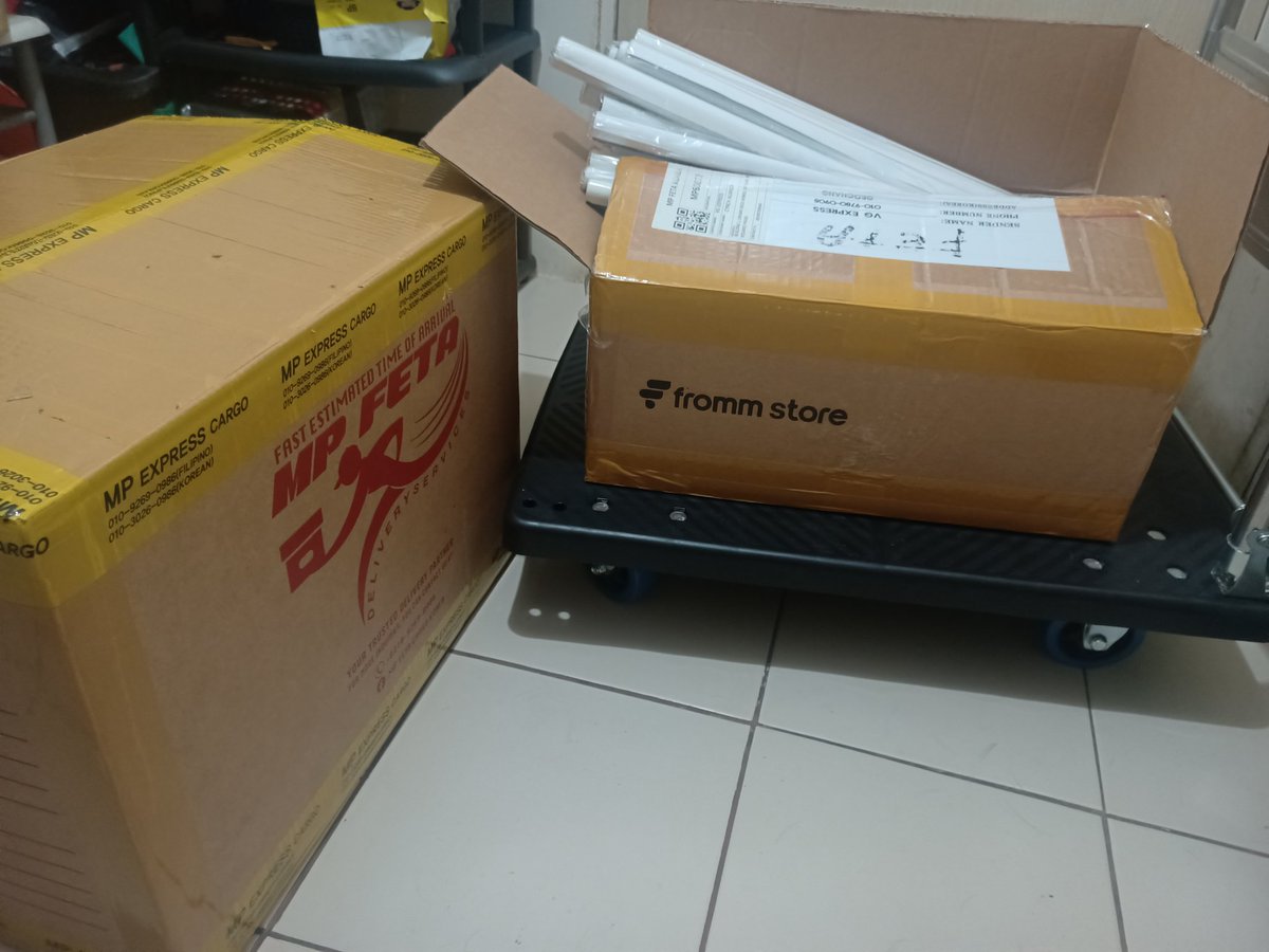 Pandas are you ready? Sealed albums, merch, posters, photocards, signed polaroid and rare merch all for prizes and giveaways ☺️

#에이핑크 #Apink #ApinkPH #ApinkPhilippines