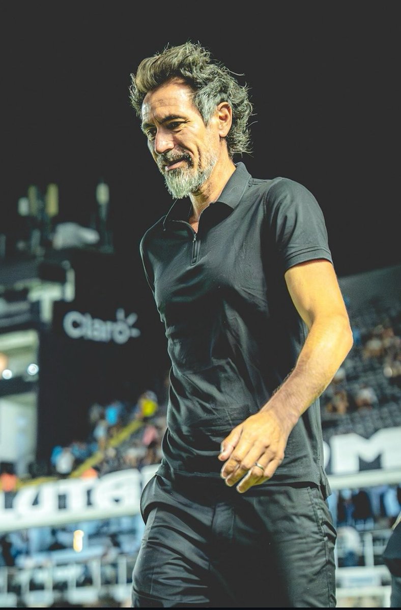 Seu Madruga na coletiva hoje: 

 “Não existe trabalho ruim… o ruim é ter que trabalhar… e ganhar na Vila então nem se fala”.

📸 Pedro Souza