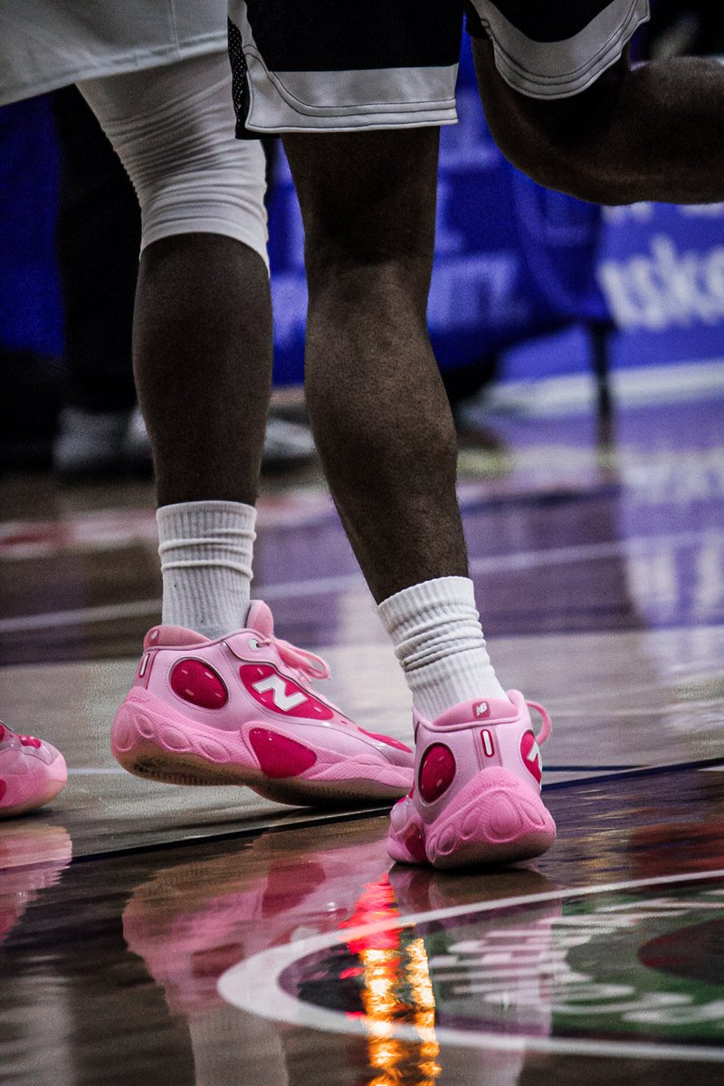 P32 League tweet media