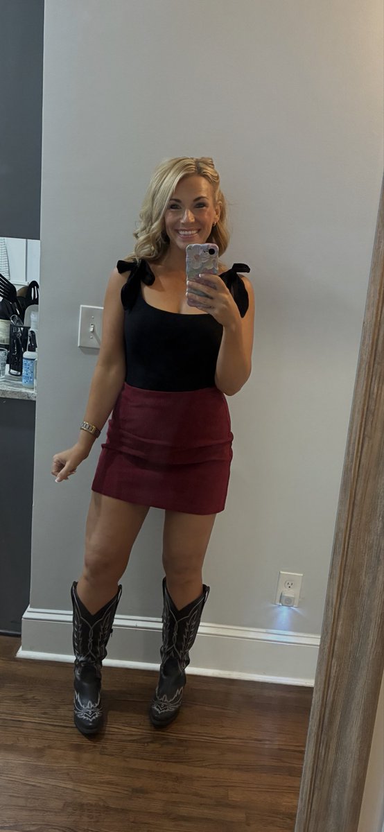 BlondeBeautyDD's tweet photo. No politics tonight
Go #Sexy &amp; #Glamorous in one setting.  #Tanning #Highlights #BrazilianBlowouts
#InstructorLicensed #Colleyville
#NativeTexan 8172664547 https://t.co/2oOSBCZNp7