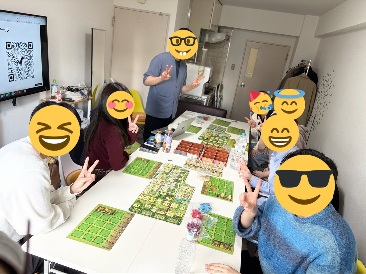 4ezcV's tweet photo. 昨日は初参加の方も含めて、アグリコラ会を開催しました😊🧩

専用の資料をモニターに投影しながらインストを行い、得点計算も専用ツールを使って進行しました📝
形だけはしっかり本格的です👏

第2回アグリコラ会も開催予定ですので、ぜひご参加お待ちしております！ https://t.co/7Ne9afyVB1