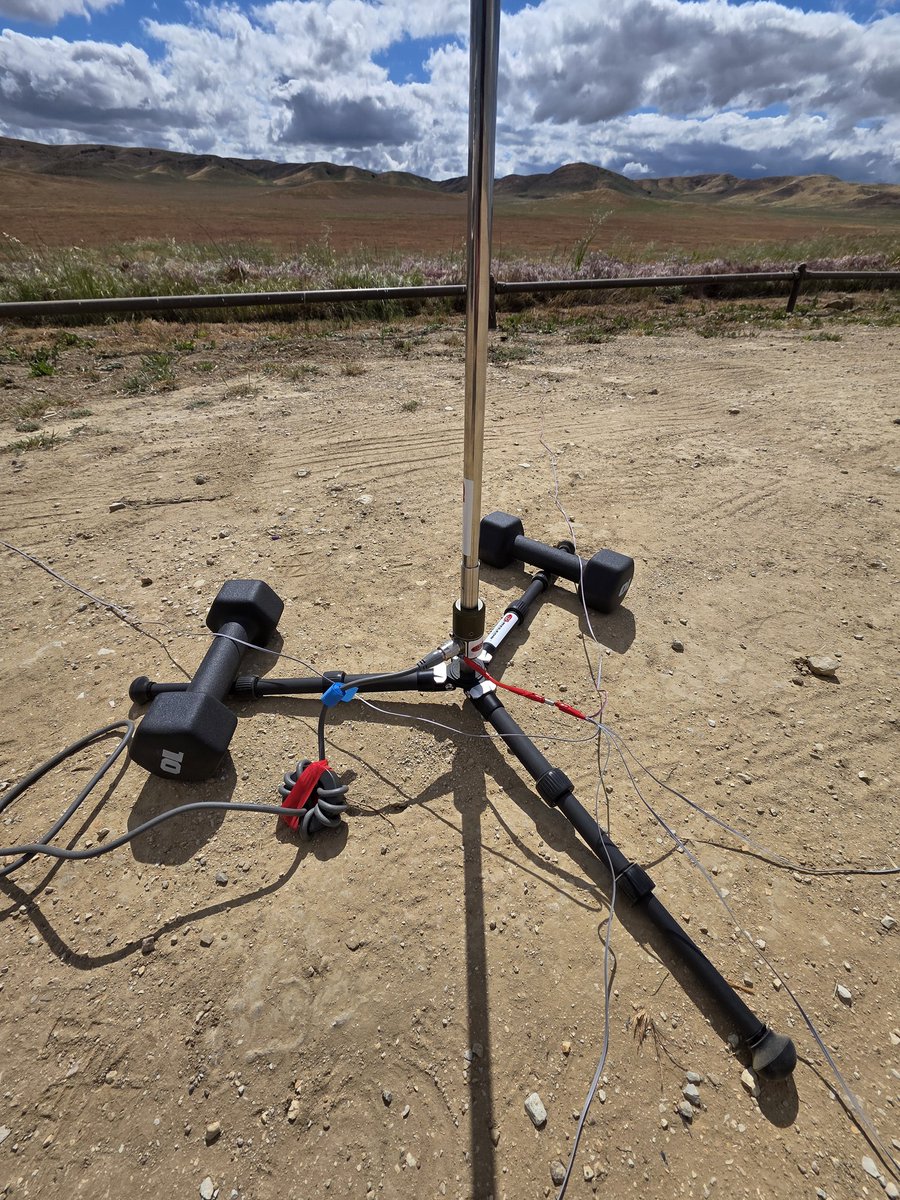 W6OBB's tweet photo. Activated US-4541, Carrizo Plain National Monument. 47 QSOs on 20, 17, 15, 12 &amp; 10 meters. Got a little DX, Australia &amp; Chile. Beautiful day but a little windy. 73 de W6OBB #POTA #ParksOnTheAir #AmatuerRadio #HamRadio https://t.co/Svaf0smcD7