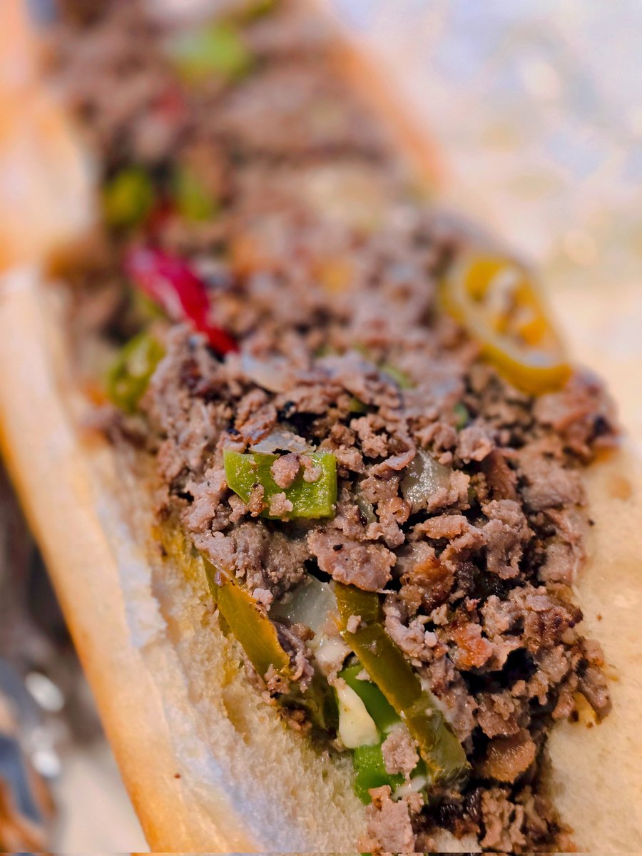 I stopped for cheesesteaks and Always Be My Baby and The Thong Song came on. The old guy next to me was singing so I started singing. Aaaaand that's how I ended up serenading an old man while we waited for our food. Time to stuff my face like a classy lady