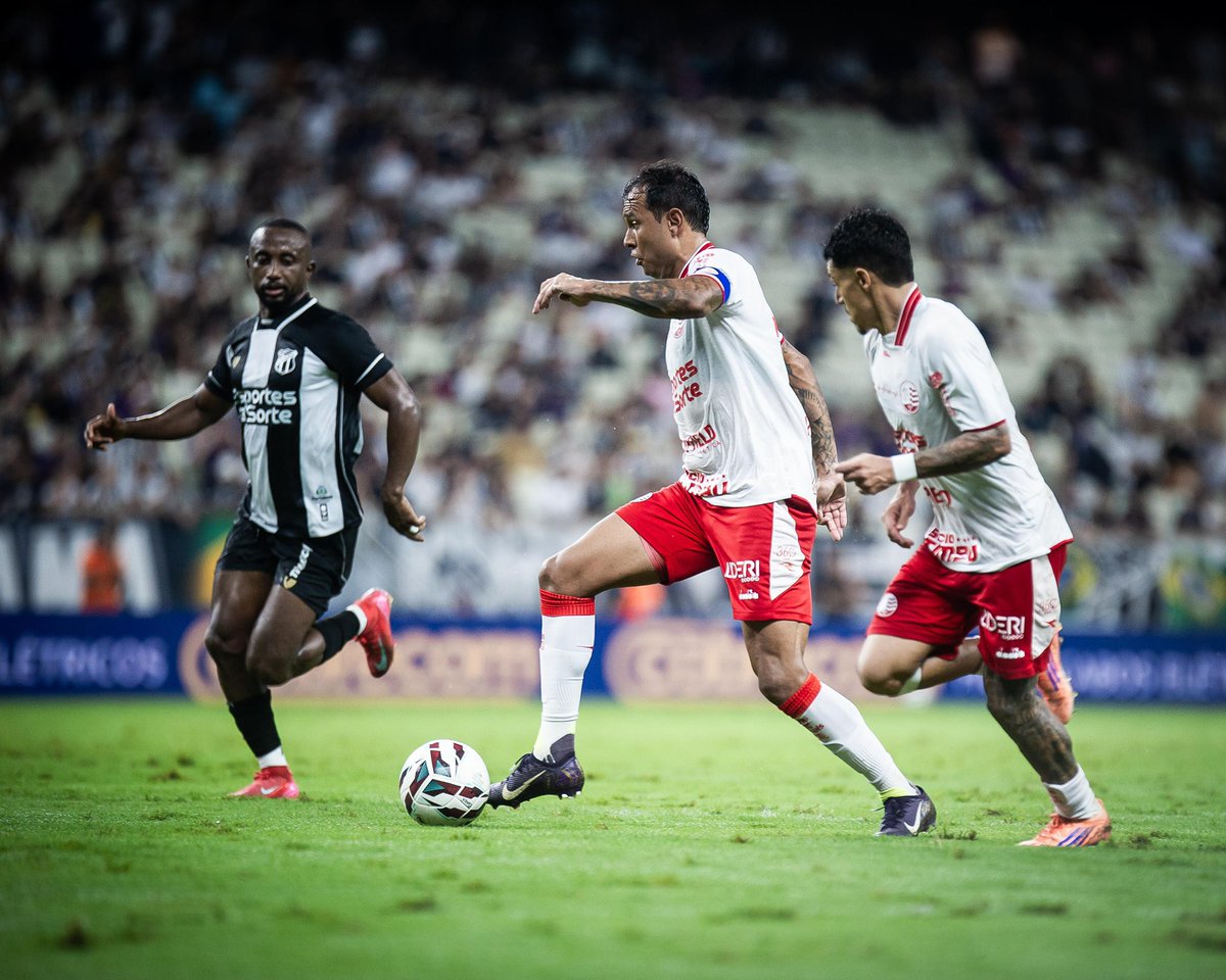 Náutico tweet media