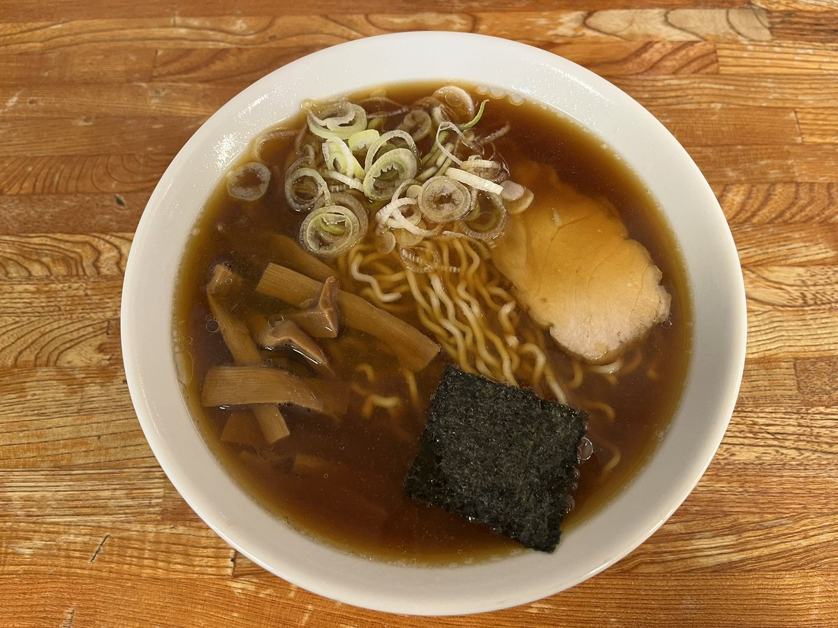 nujadako's tweet photo. @Ishidalf 
おめでとうー
1954年(昭和29年)創業
八王子は「竹の家」のオートボイル式ラーメンで
ご無事のツアー完走を祈ります

#誕麺
#誕麺2026 https://t.co/5gjLXvt3Bw