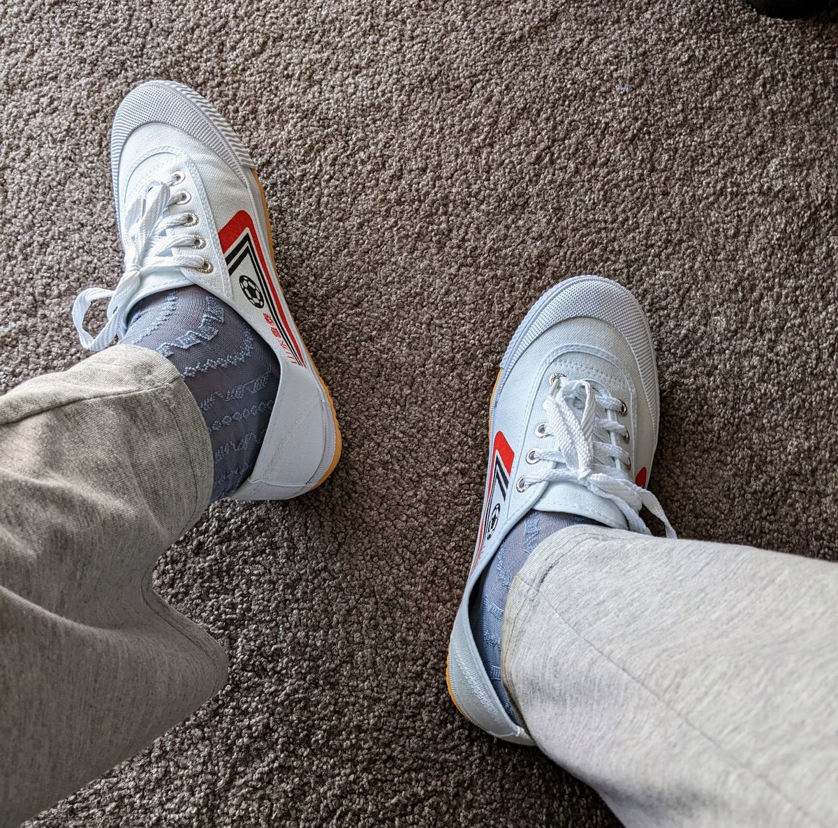 eciejfvciiwndieyrhvuerybveiudcwocjwmdo tweet media