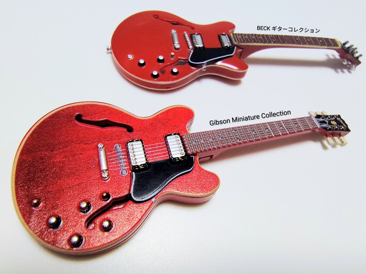 bn_bknb's tweet photo. #Gibson  #ガチャ🎶

主人ミッションクリア✨️
フルコンプでないけど、
ES-335が出たらOKにしてたので︎︎👍✨️

スタンドもカッコイイ🙌✨
BECKのと並べてみたりして

 #GibsonMiniatureCollection 
 #ミニチュア
 #ギター https://t.co/MmTPFLpszN