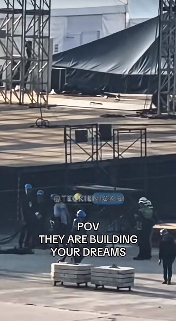 Lori 🍭☀️ • Semi IA tweet media