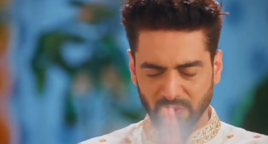 zikrabatool11's tweet image. Rohit was absolutely brilliant from the first scene to the last! His restlessness, worry, and every emotion for Abhira was so perfectly portrayed 🫶 and also loved the way he clocked Vidya just hope he gets to know her reality asap 🤞 

#Yrkkh #RohitPurohit #ArmaanPoddar