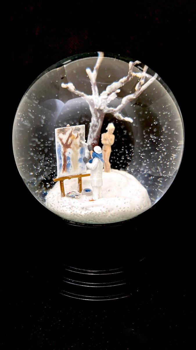 ato1snow's tweet photo. 芸術のためなら手段を選ばない冷酷非道な画家のスノードーム作りました https://t.co/nSyPYudKbW
