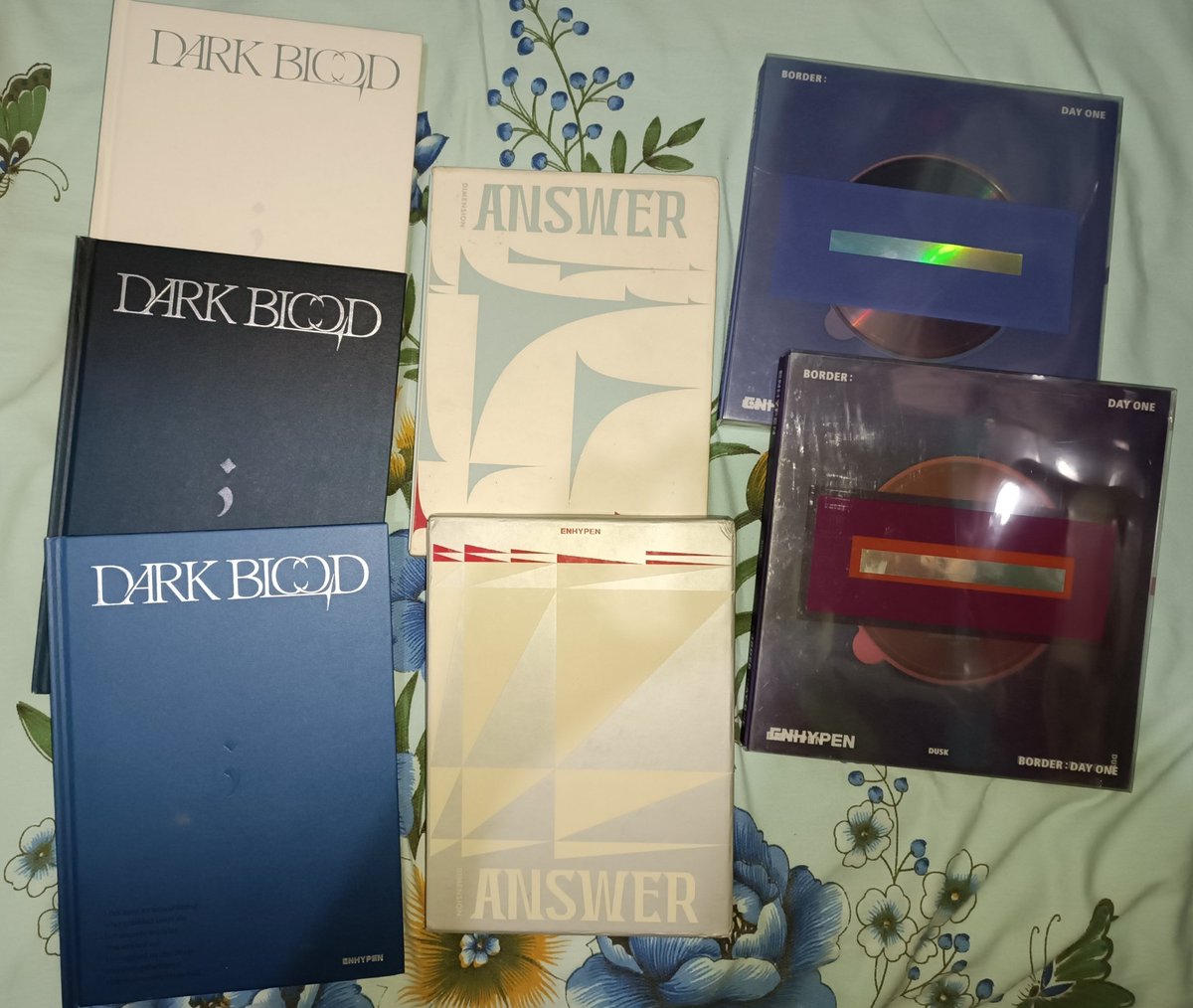 stwbryhee's tweet photo. hello, engenes!  ｡⁠◕⁠‿⁠◕⁠｡
wts lfb ; enhypen unsealed album

Border: Day One Dawn
Border: Day One Dusk
Darkblood (Full ver.)
Darkblood (New ver.)
Darkblood (Half ver.)
Dimension: Answer (Yet ver.)
Dimension Answer (No ver.) 

dm me for more info, thankyou! 💗 https://t.co/RJNA9b11uq