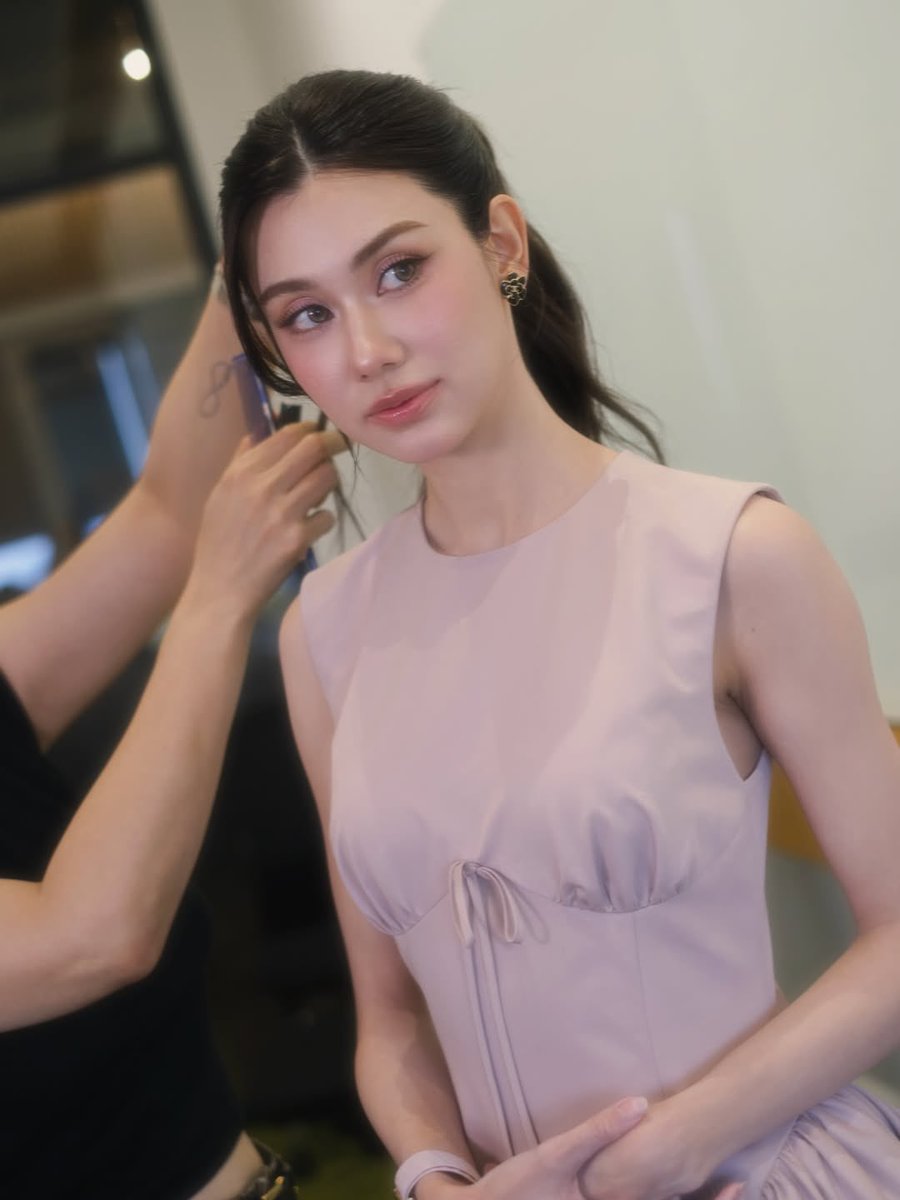 แป๋วๆนางฟ้าาาา ใน IG ช่างแต่งหน้าคือจึ้งไม่ไหว😳😳😳😳

#LalinaLena #ลีน่าลลินา