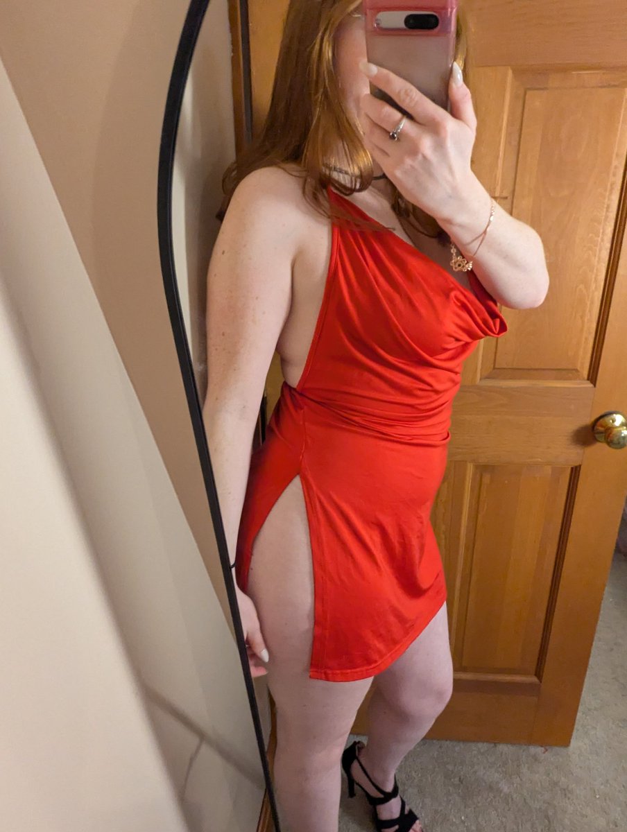 SweetRedRuby tweet media