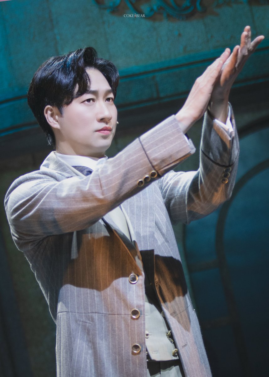 𝙲𝙾𝙺𝙴 𝙱𝙴𝙰𝚁 tweet media